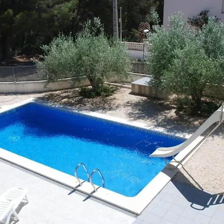 De Dos Con Piscina Дом отдыха *
